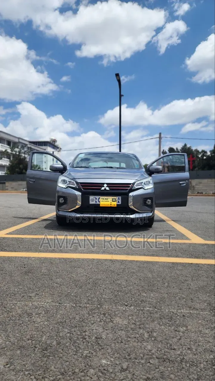 Mitsubishi Attrage 2021 Gray