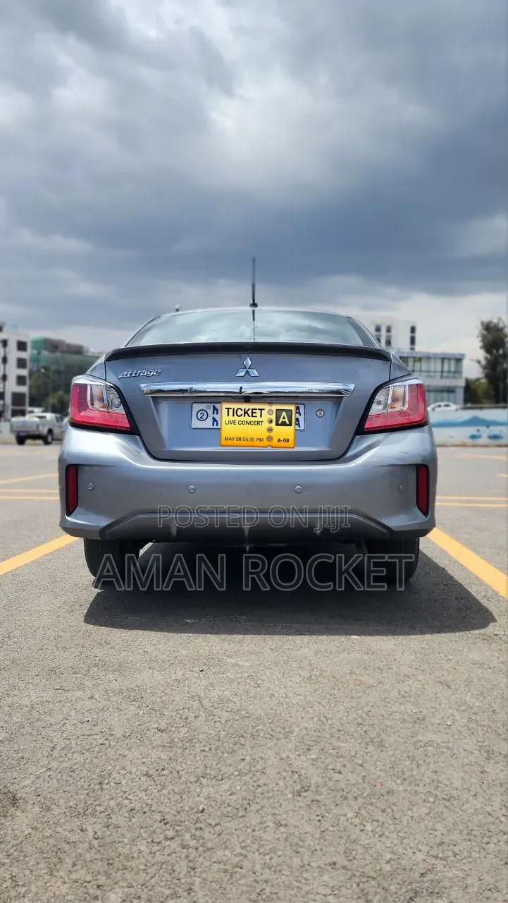 Mitsubishi Attrage 2021 Gray