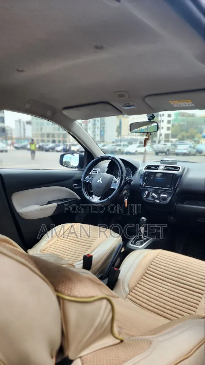 Mitsubishi Attrage 2021 Gray