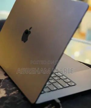 New Laptop Apple MacBook Air 2024 M3 8GB Apple M3 SSD 256GB