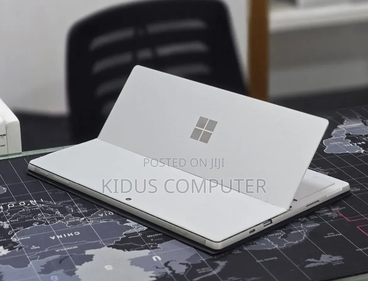 New Laptop Microsoft Surface 16GB Intel Core i5 SSD 256GB