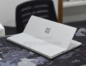New Laptop Microsoft Surface 16GB Intel Core i5 SSD 256GB