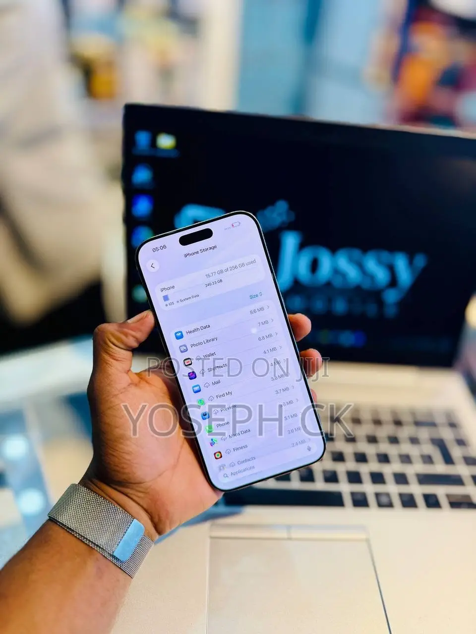 New Apple iPhone 16 Pro Max 256 GB Gold