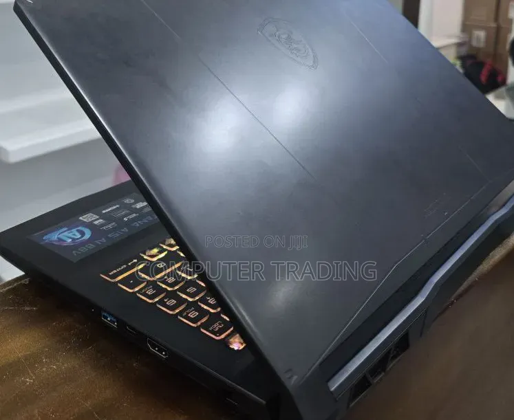 New Laptop MSI Katana 15 16GB AMD Ryzen 7 SSD 1T