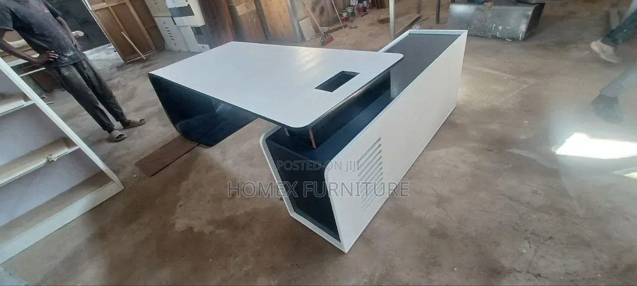 Managerial Desk | የማናጀር ጠረጴዛ