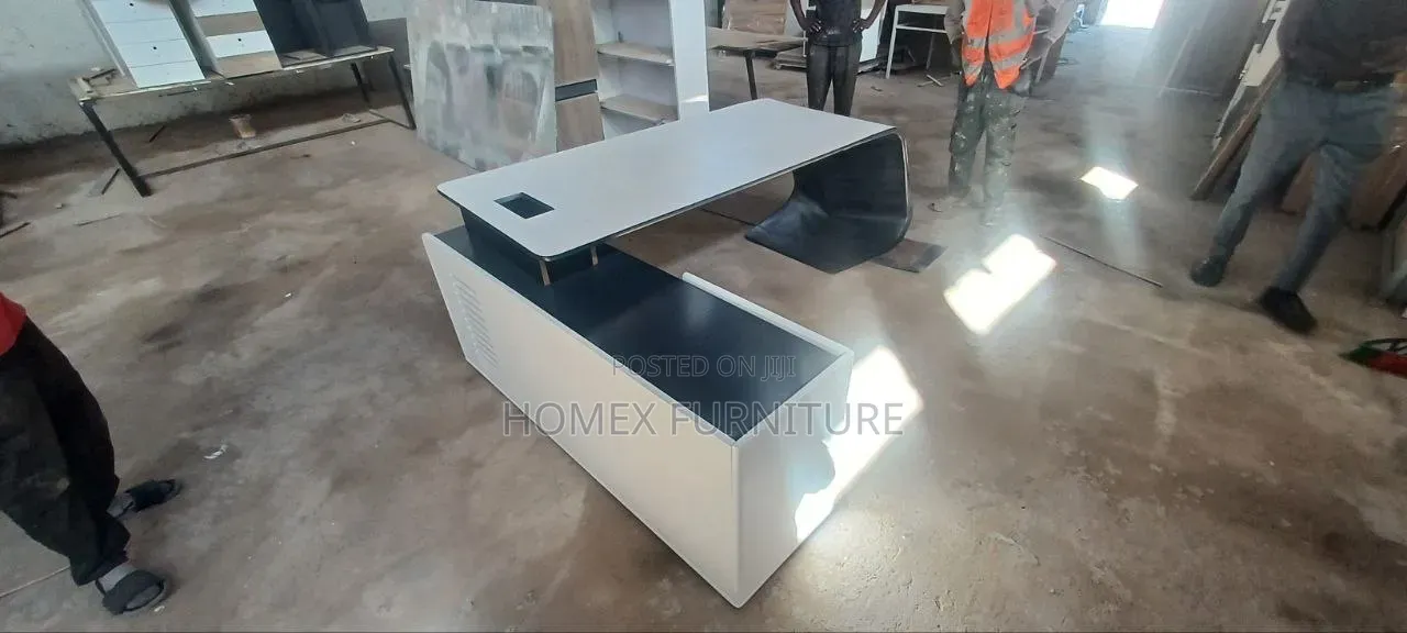 Managerial Desk | የማናጀር ጠረጴዛ