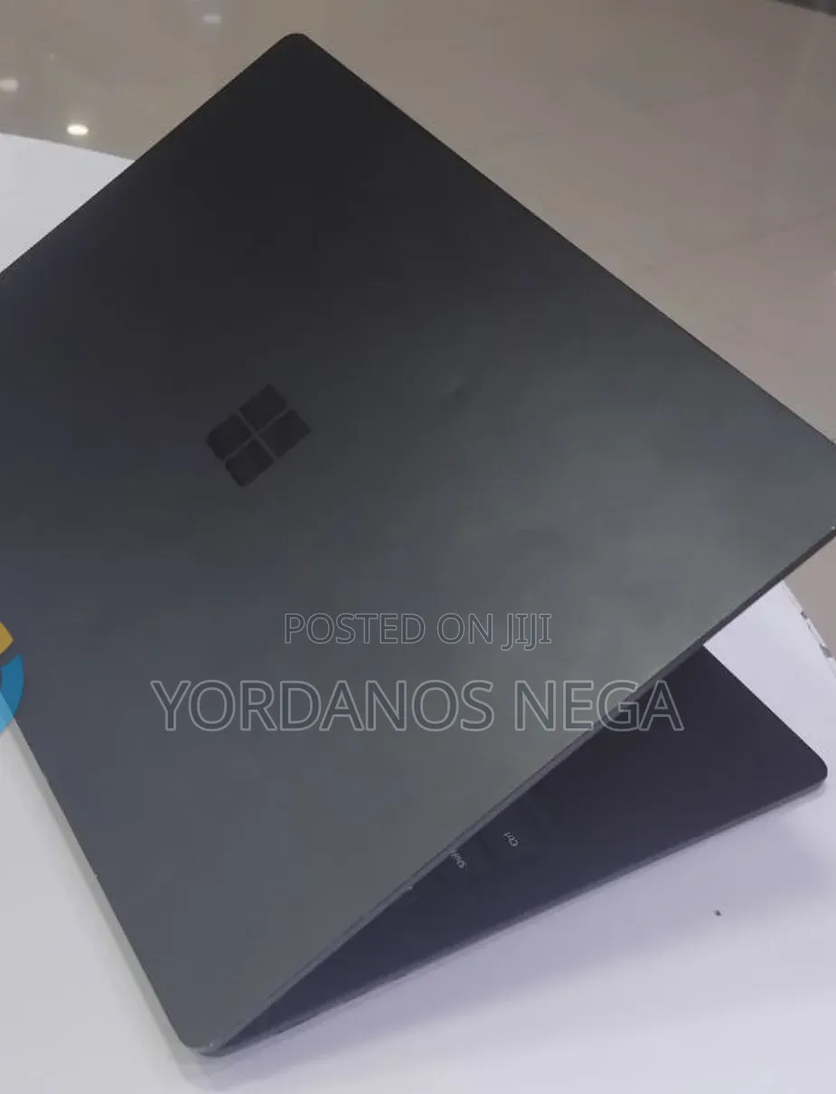 New Laptop Microsoft Surface Laptop 3 8GB Intel Core i5 SSD 256GB