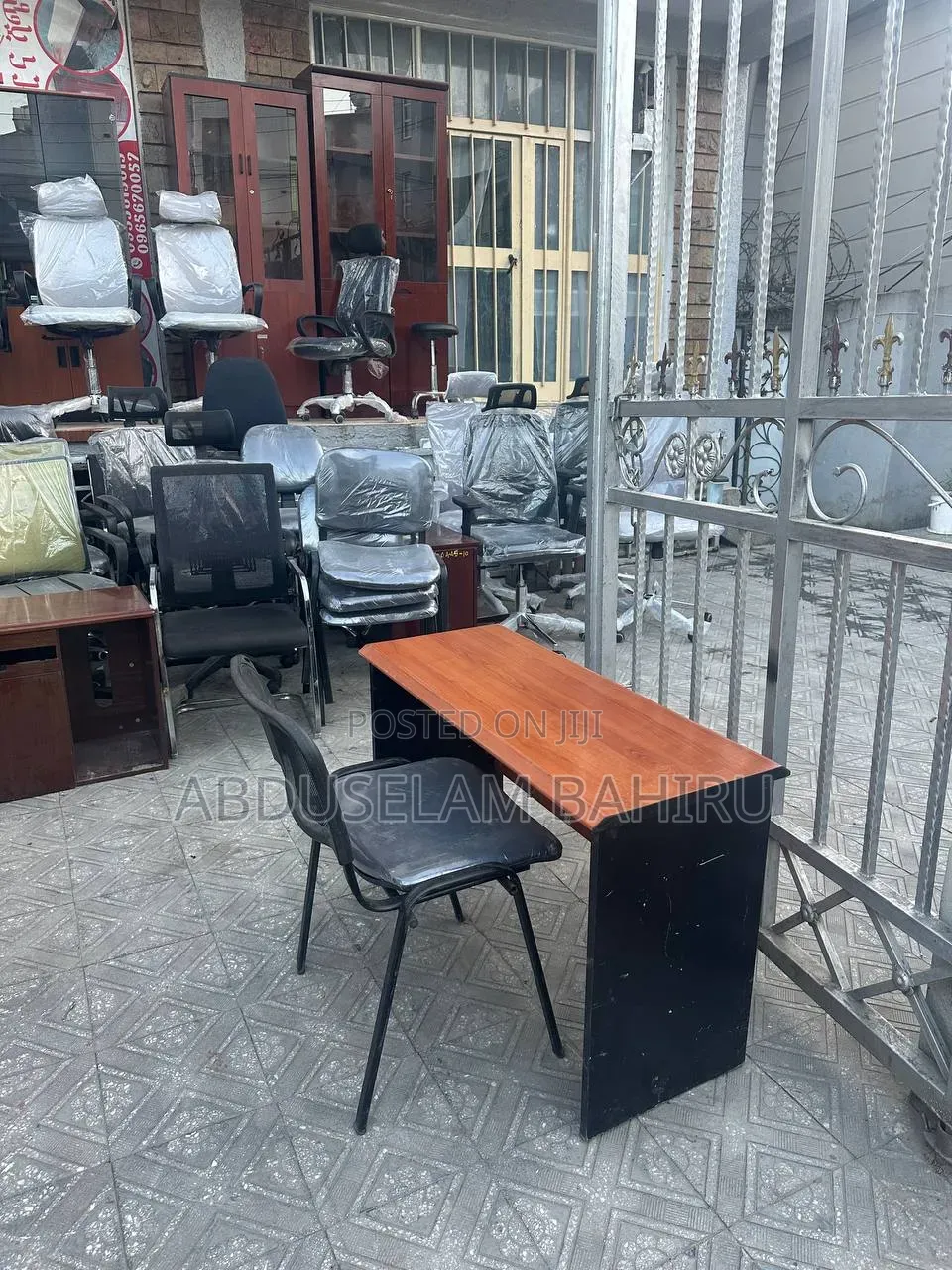 Table +Chair=