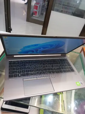 New Laptop HP Zbook Studio G7 16GB Intel Core i7 SSD 512GB