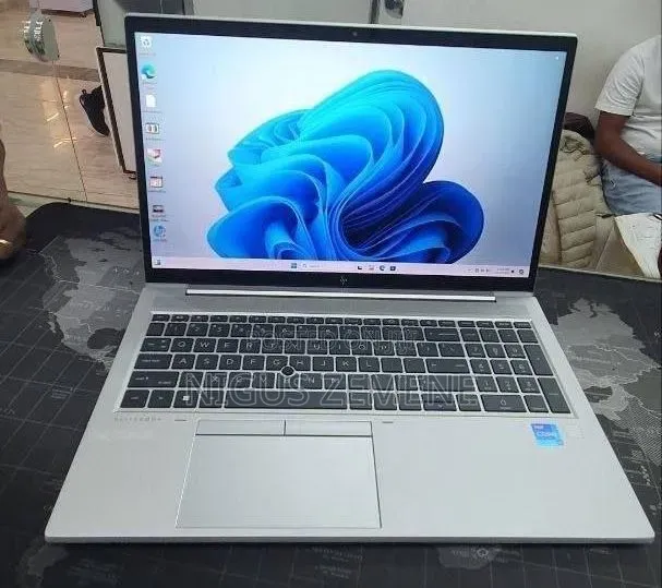 New Laptop HP EliteBook 850 G8 16GB Intel Core i7 SSD 512GB