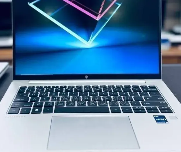 New Laptop HP EliteBook 840 G10 16GB Intel Core i7 SSD 512GB