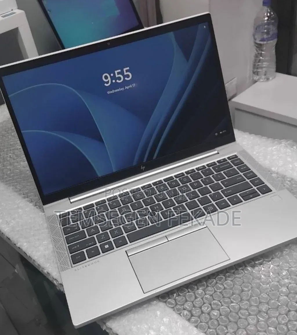 New Laptop HP EliteBook 845 G8 16GB AMD Ryzen 5 SSD 512GB