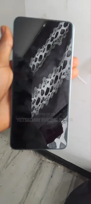 Infinix Smart 8 64 GB Bronze