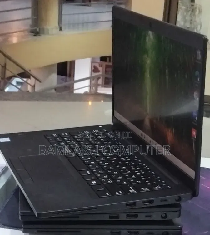 New Laptop Dell Latitude 7390 8GB Intel Core i5 SSD 256GB