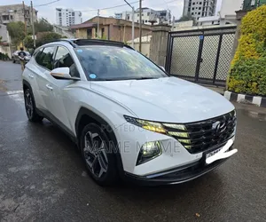 Hyundai Tucson 2022 White