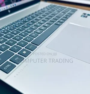 New Laptop HP Pavilion 17 16GB Intel Core i7 SSD 1T