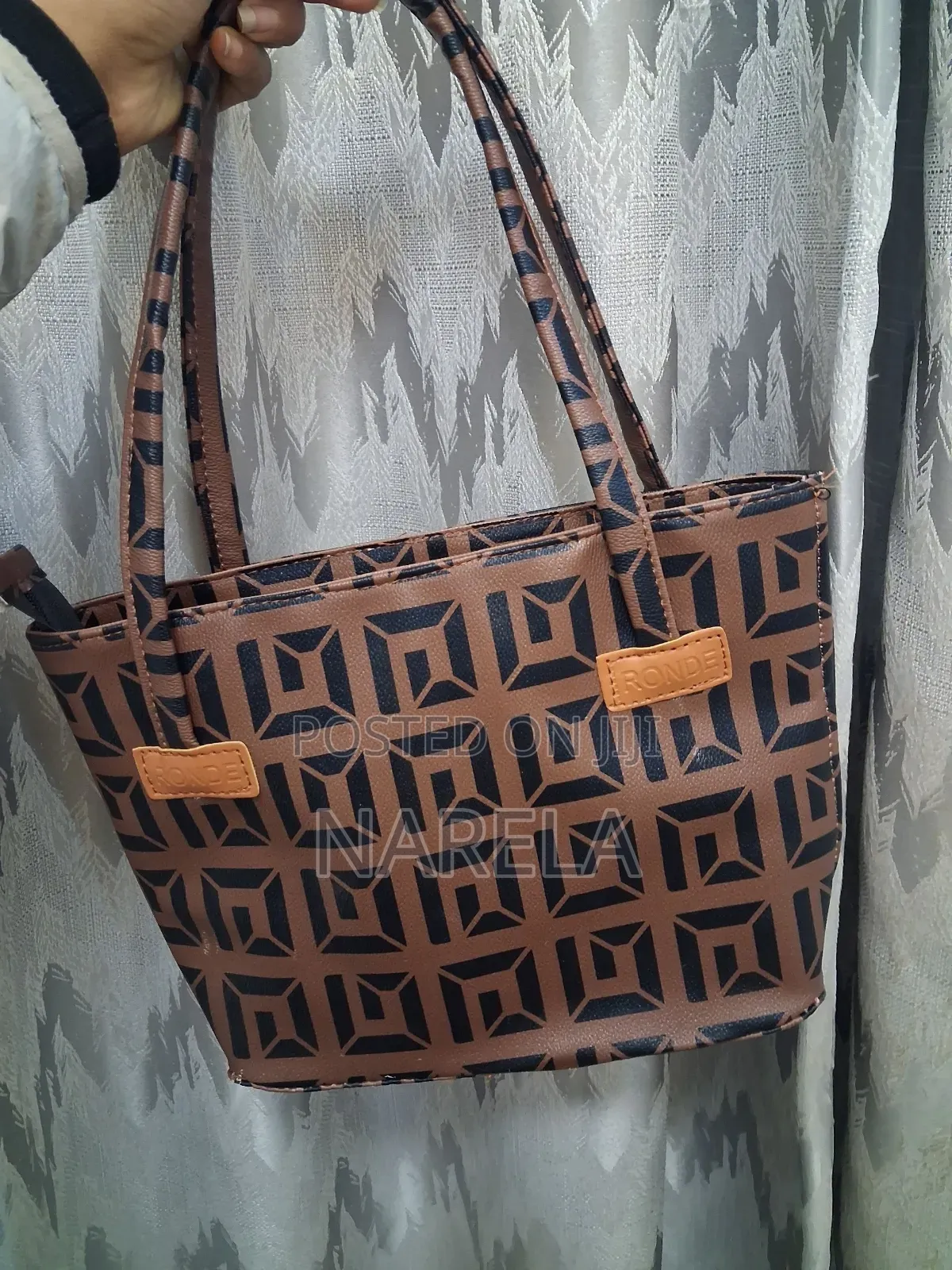 Elegant Women's Handbag – Multicolor Fashion Bag | NARÉLA