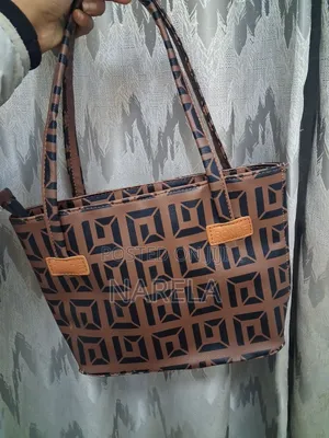 Elegant Women's Handbag – Multicolor Fashion Bag | NARÉLA