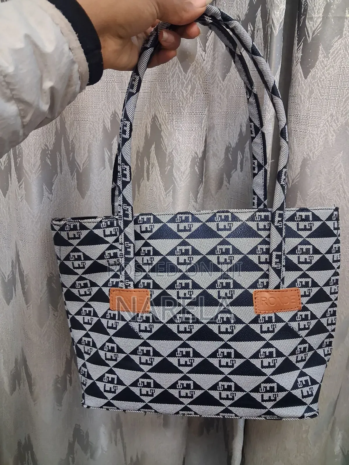Elegant Women's Handbag – Multicolor Fashion Bag | NARÉLA