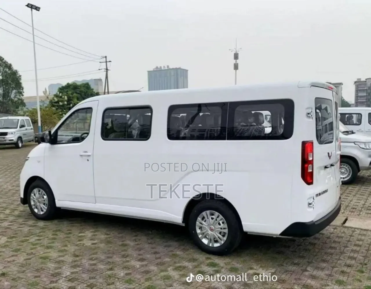 New Bus 2025 White