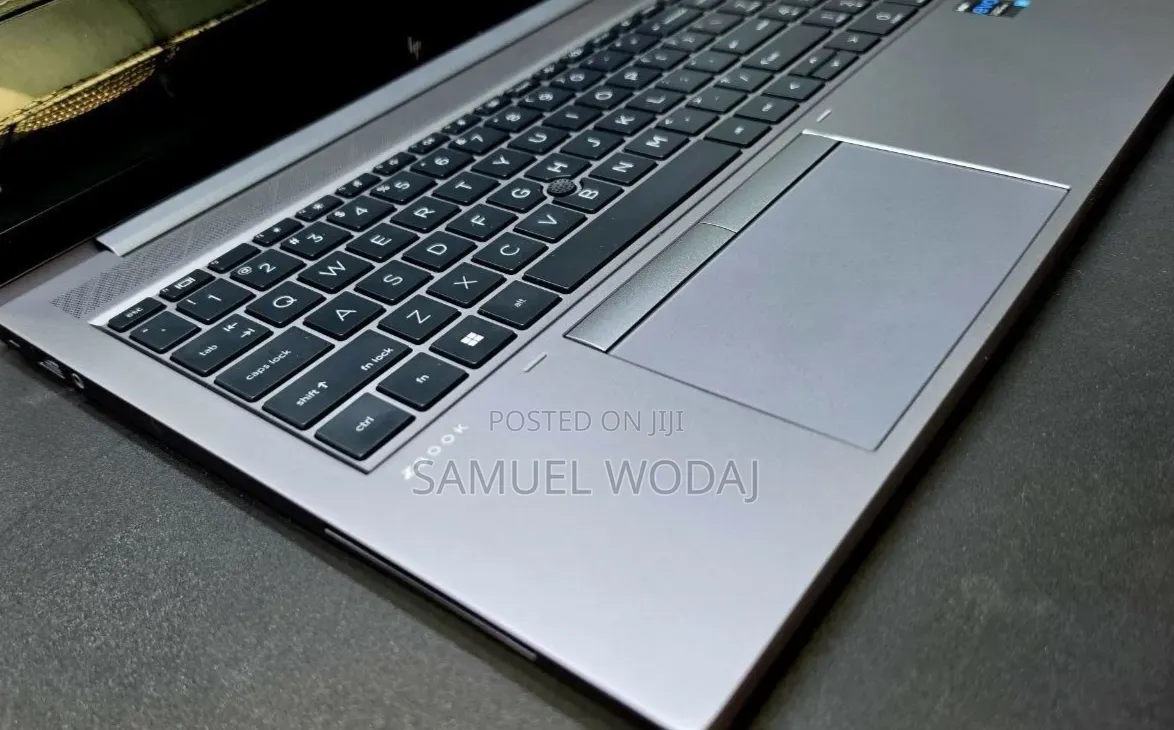 New Laptop HP Pavilion 15 16GB Intel Core i7 SSD 512GB