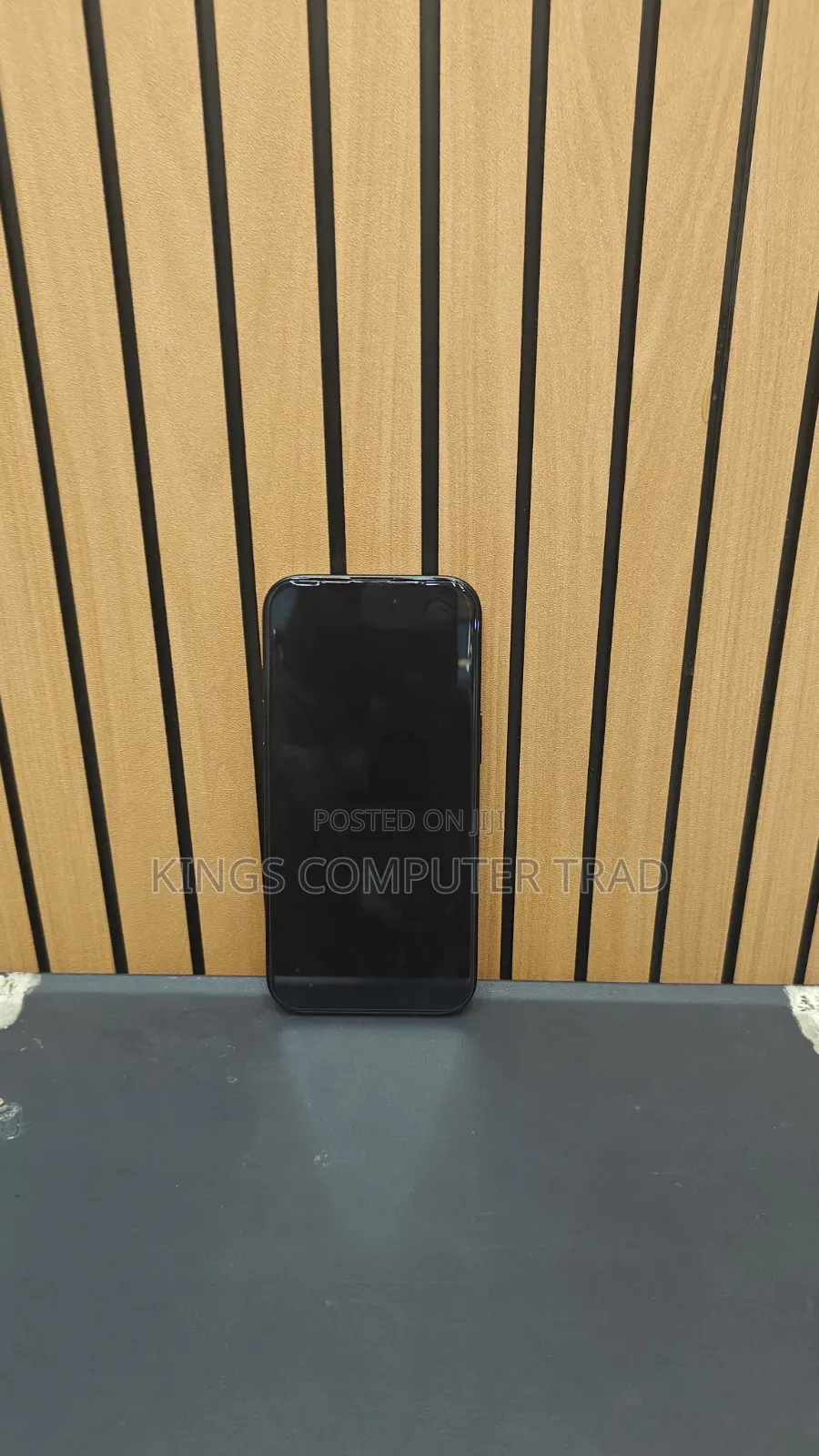 New Apple iPhone 15 128 GB Gray