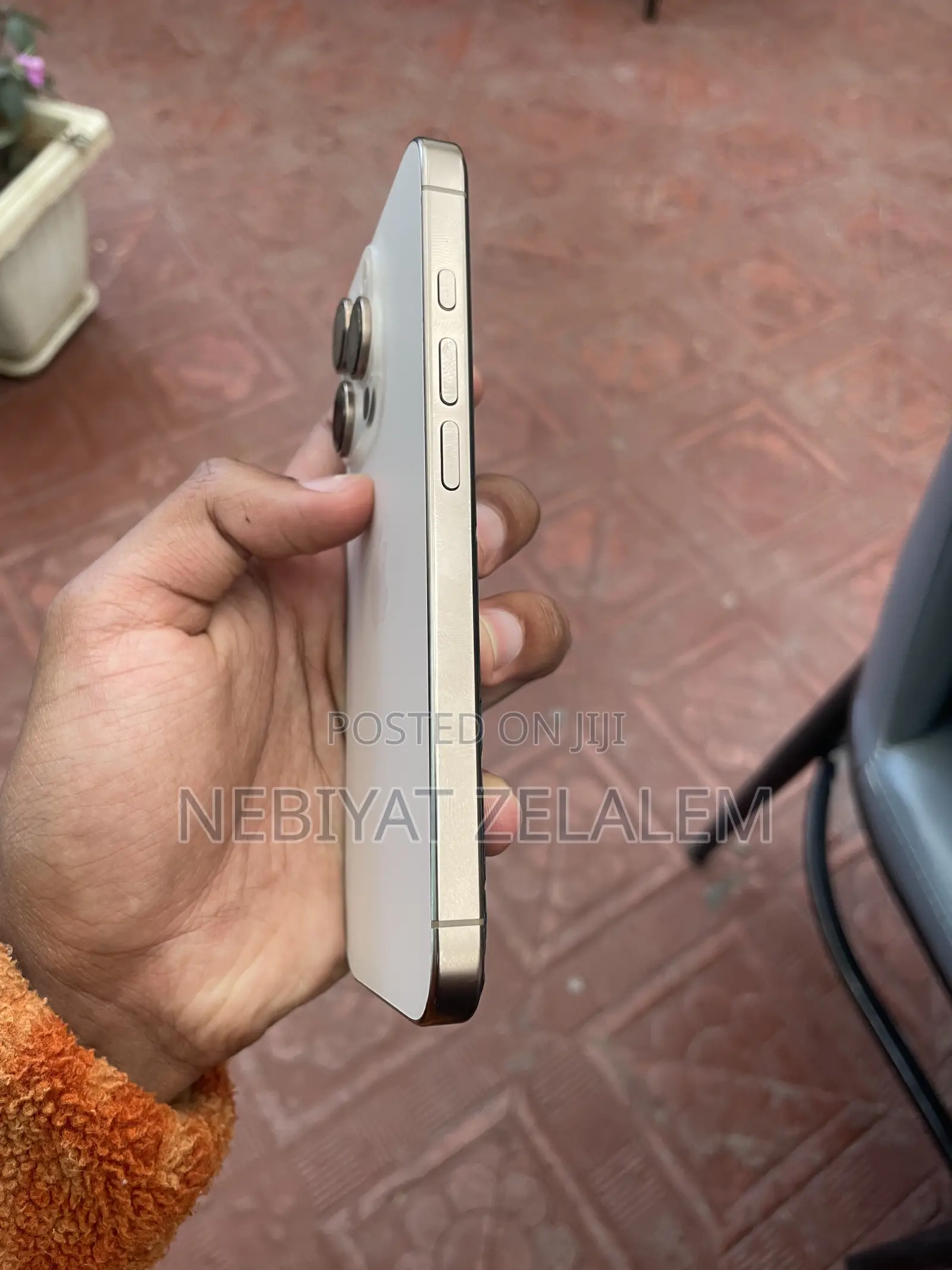 Apple iPhone 16 Pro 128 GB Gold