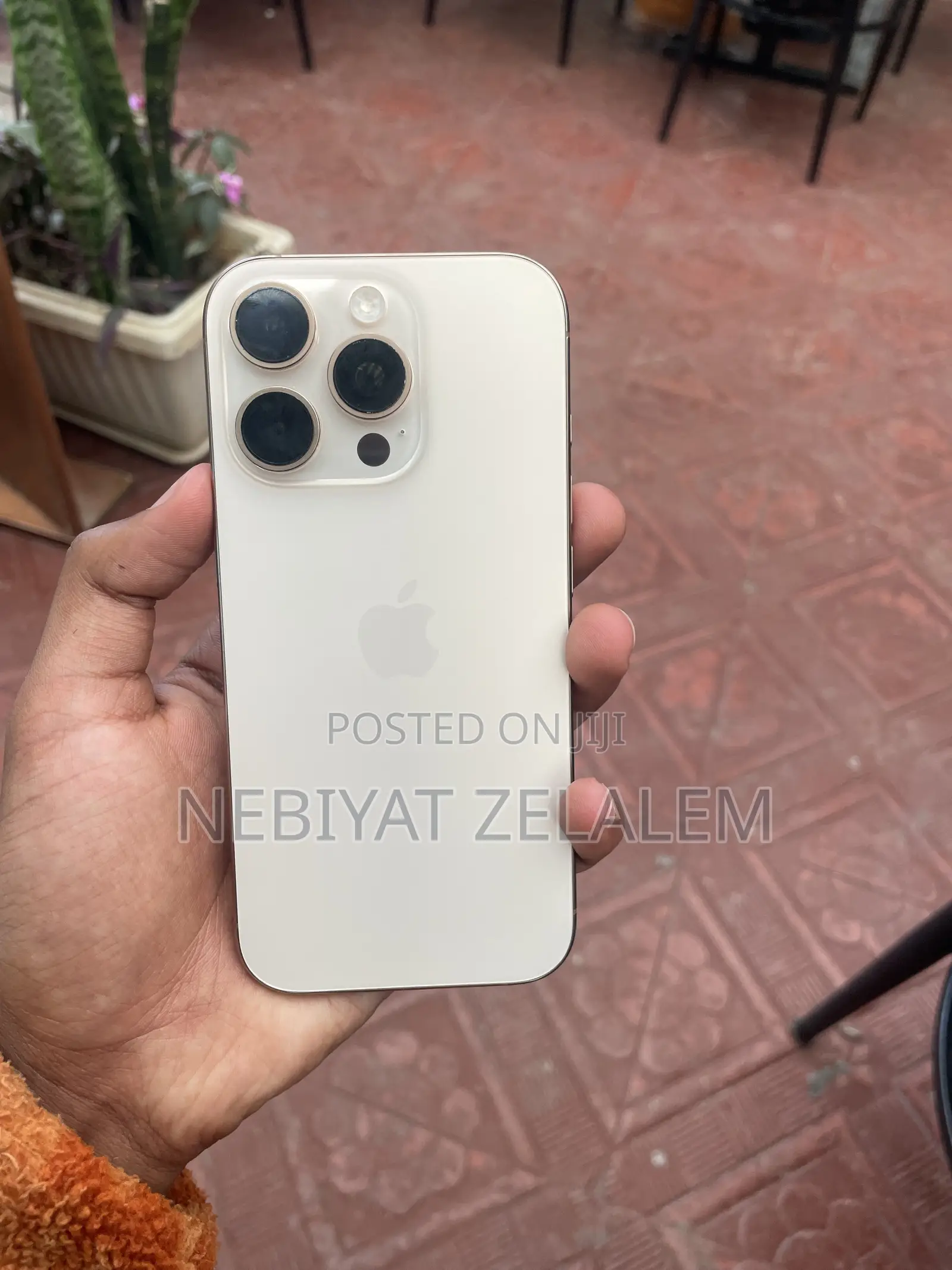 Apple iPhone 16 Pro 128 GB Gold