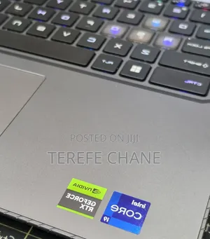 New Laptop MSI Vector 16 HX AI A2XWIG 32GB Intel Core i9 SSD 1T
