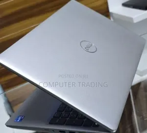 New Laptop Dell Precision 7720 32GB Intel Core i7 SSD 512GB