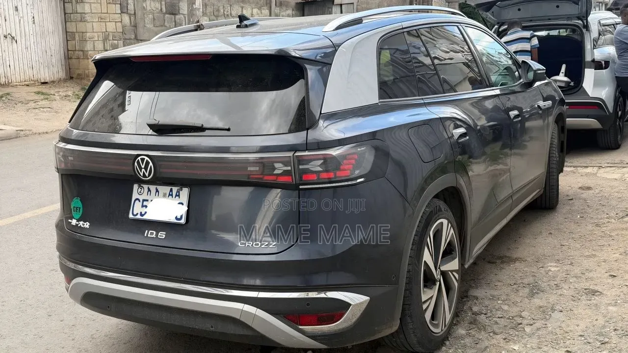 Volkswagen ID.6 2023 Gray