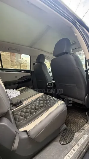 Volkswagen ID.6 2023 Gray