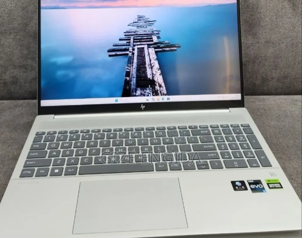 New Laptop HP Pavilion 15 16GB Intel Core i7 SSD 1T