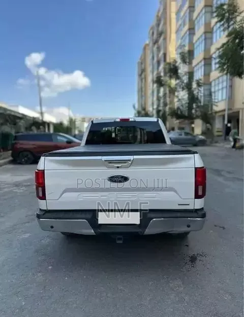 Ford F-150 Lariat 4x4 SuperCab Styleside 6.5 ft. box 145 in. WB 2020