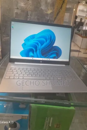 New Laptop HP 8GB Intel Core i3 SSD 512GB