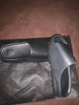 Yeezy Slides