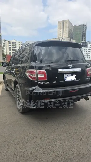 Nissan Patrol 2017 Black