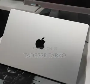 New Laptop Apple MacBook Pro 2024 M4 16GB Apple M4 Pro SSD 512GB