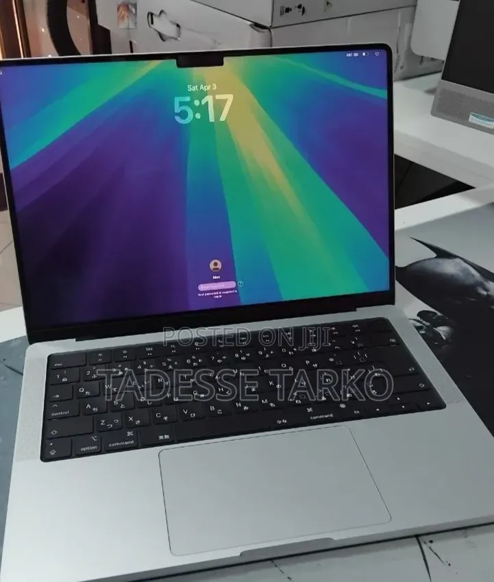 New Laptop Apple MacBook Pro 2024 M4 16GB Apple M4 Pro SSD 512GB