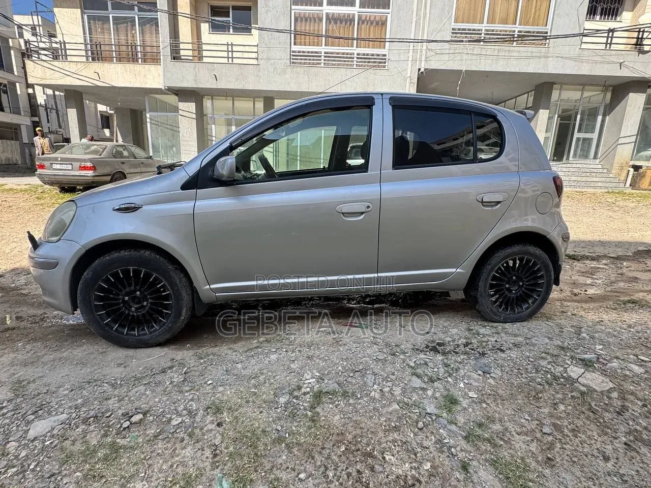 Toyota Vitz 2002