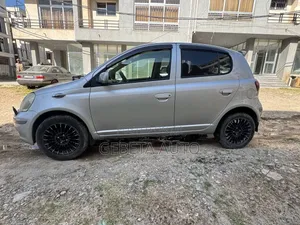 Toyota Vitz 2002