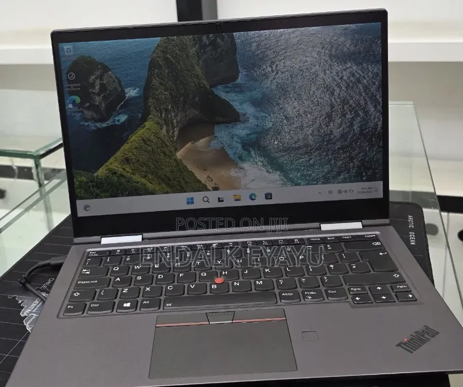 New Laptop Lenovo ThinkPad X1 Yoga 16GB Intel Core i7 SSD 512GB