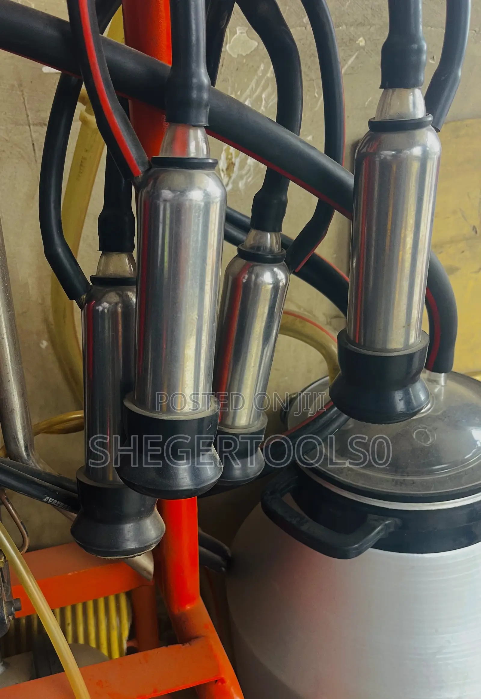 Cow Milking Machine