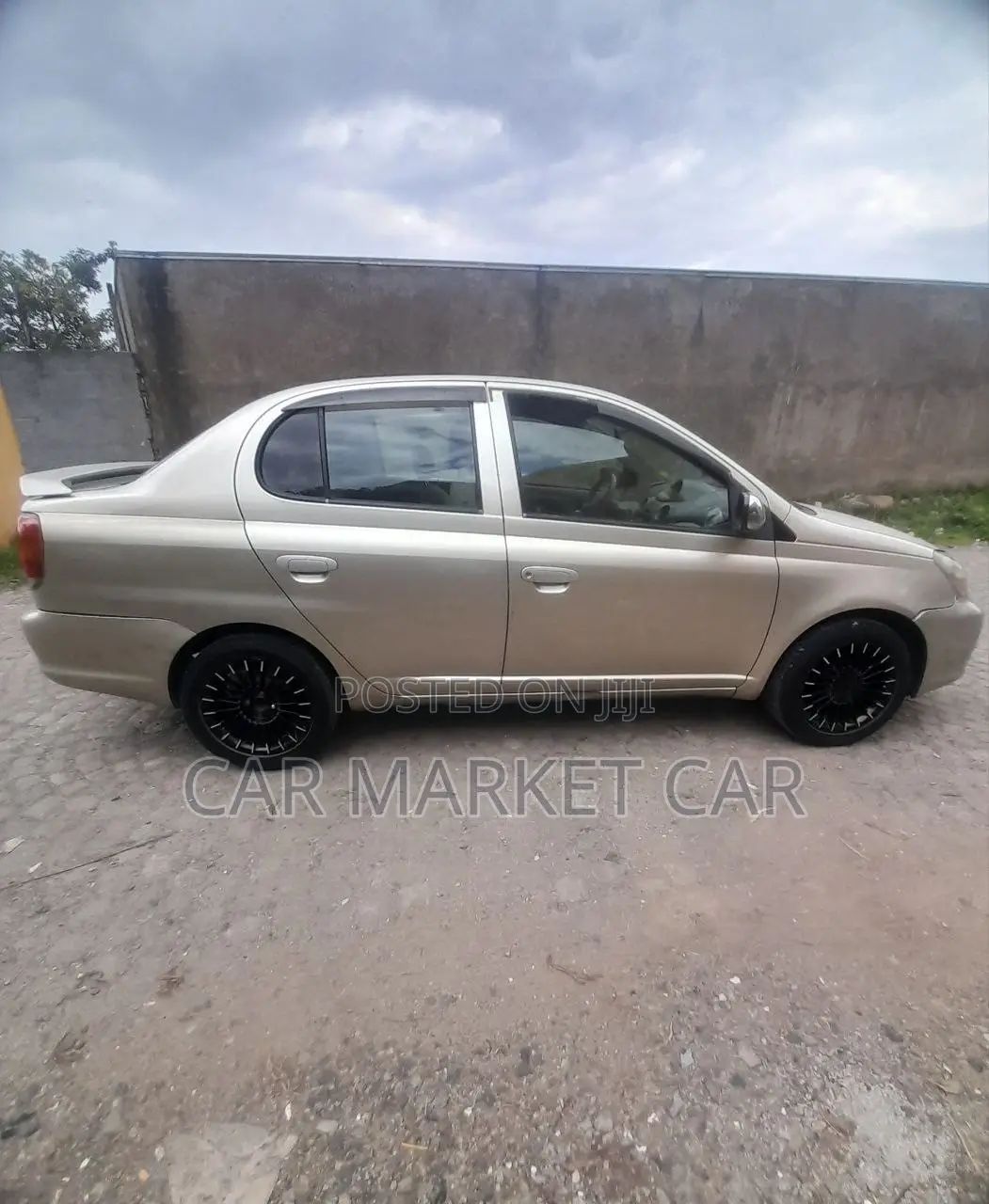 Toyota Platz 1.0 FWD 2005 Gold