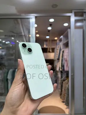 Apple iPhone 15 128 GB Green