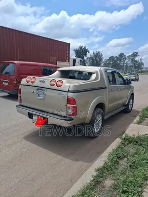 Toyota Hilux 2015 Matt Black