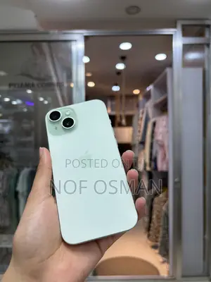 Apple iPhone 15 128 GB Green