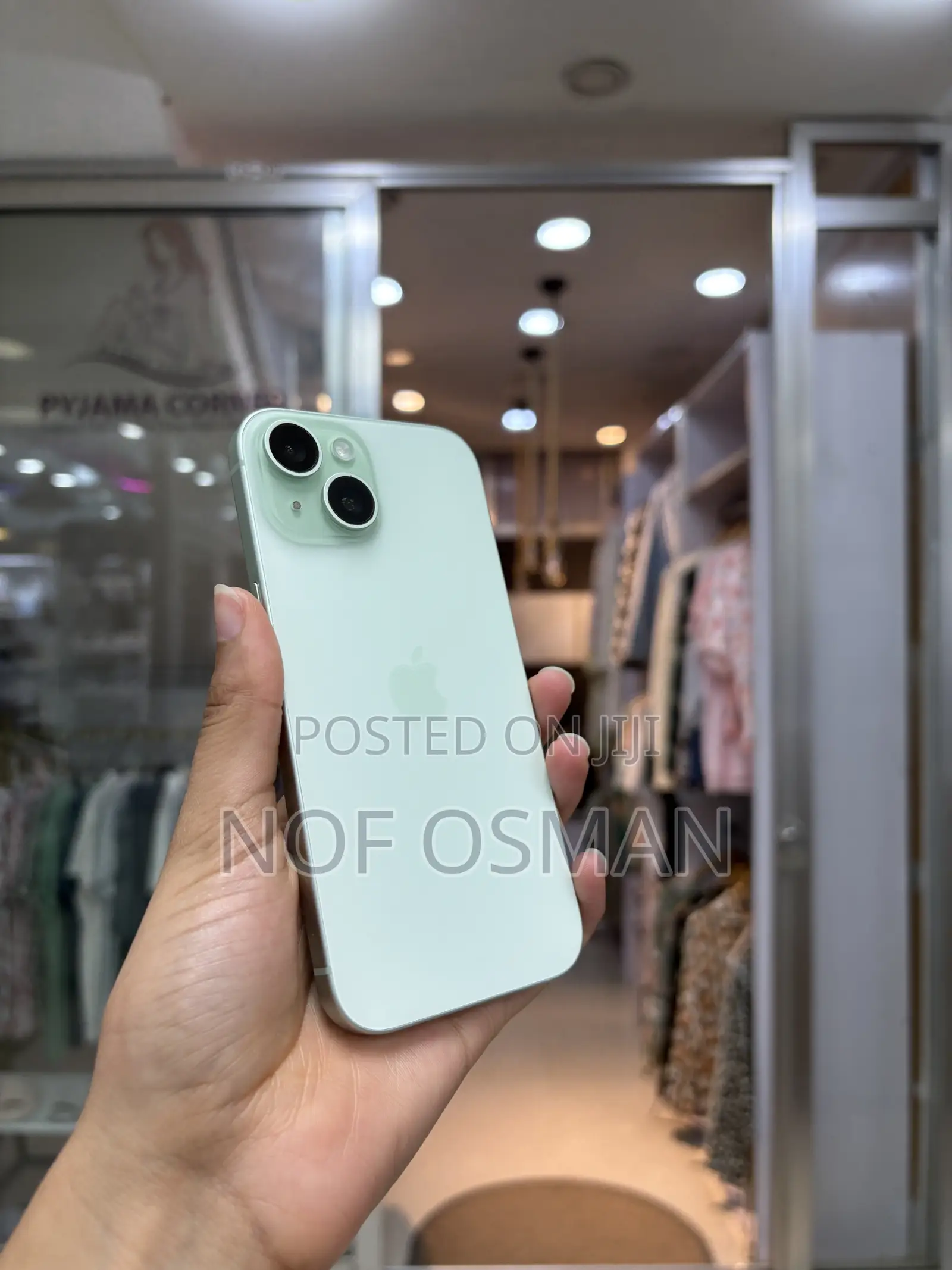 Apple iPhone 15 128 GB Green