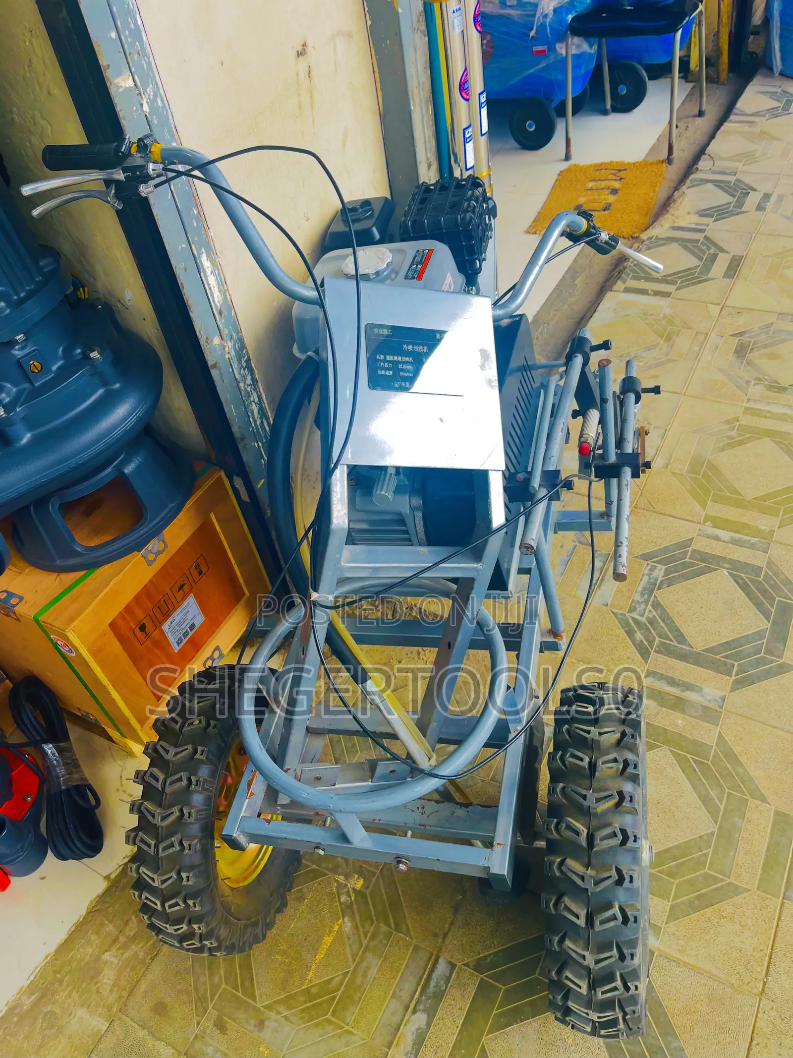 Gasoline Zebra Air Less Painter