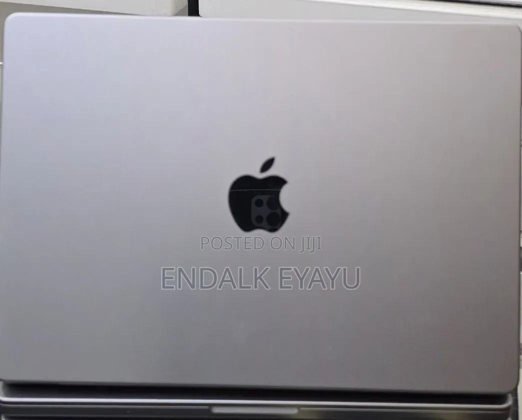 New Laptop Apple MacBook Pro 2020 M1 32GB Apple M1 Pro SSD 512GB